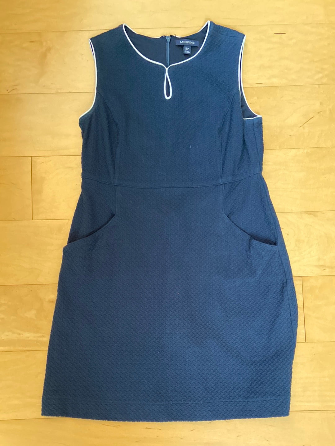 CUTE KEYHOLE Lands End Size 10P