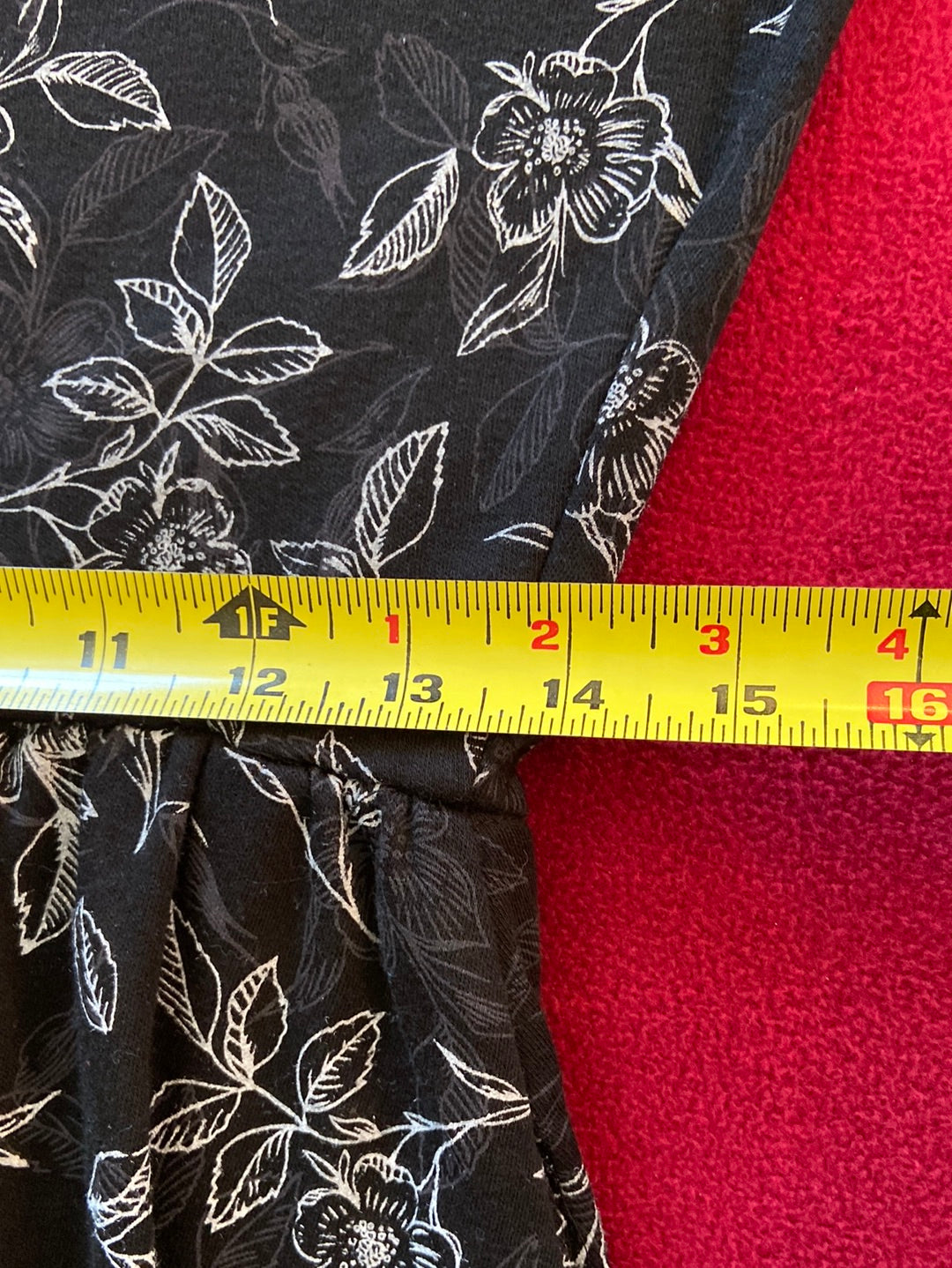 BLACK FLORAL Trixie and Lulu Dress Size M