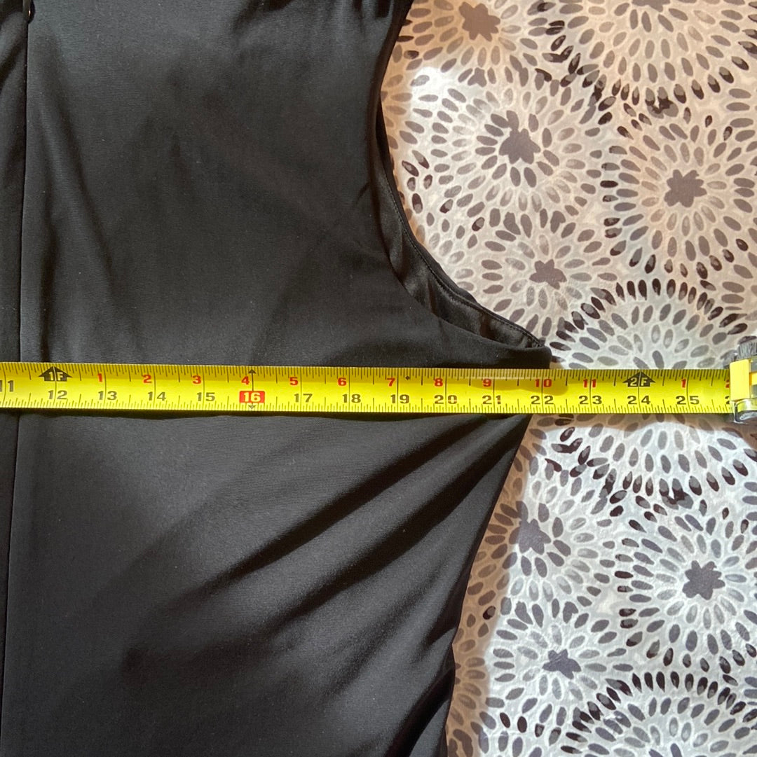 LUXE by Carmen Marc Valvo Size 20