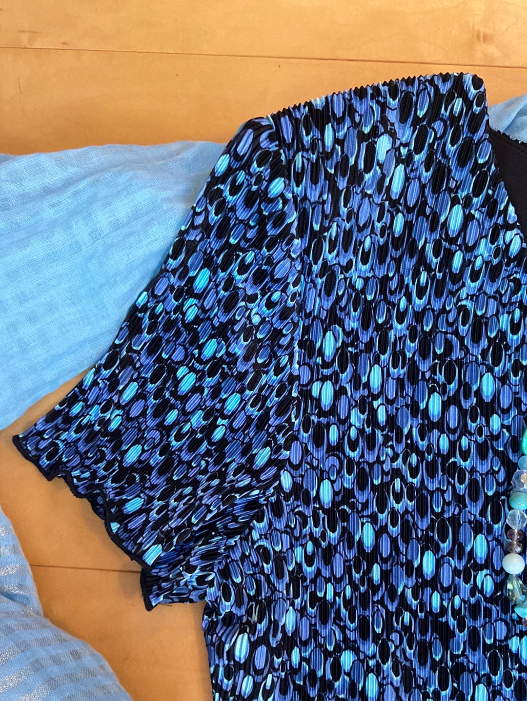 BLUE & BLACK Connected Apparel Size 10P