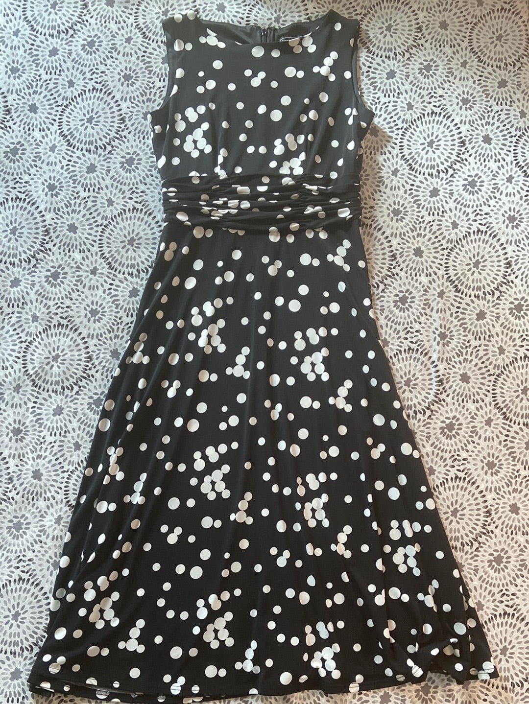 POLKADOTS Jessica Howard Size 8