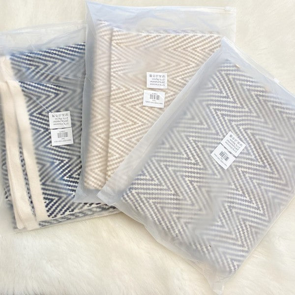 SOFT LUXE Poncho