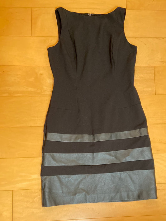 SLEEK BLACK Ralph Lauren Size 6