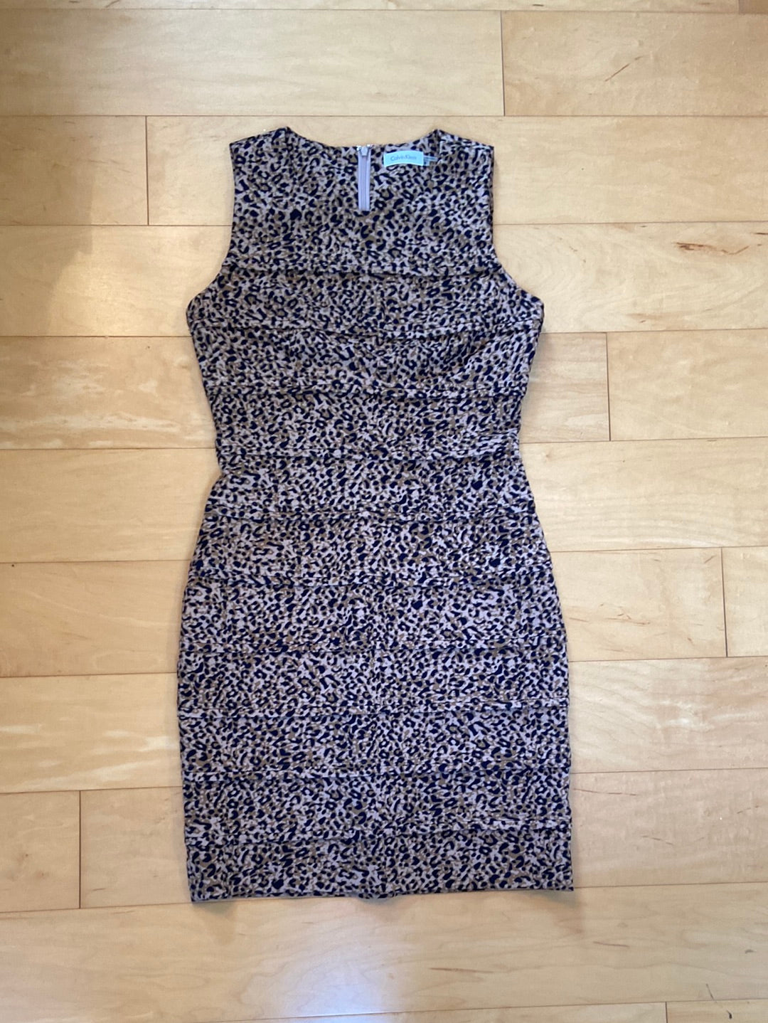 AWESOME ANIMAL PRINT Calvin Klein Brown Dress Size 8